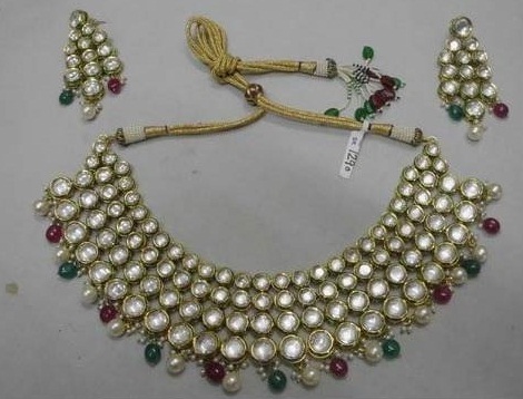 kundan-jewelery-designs-heavy-bridal-kundan-jewelery