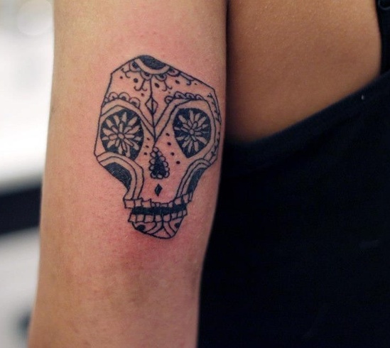 Ασύμμετρο σχέδιο κρανίου μεξικάνικο τατουάζ