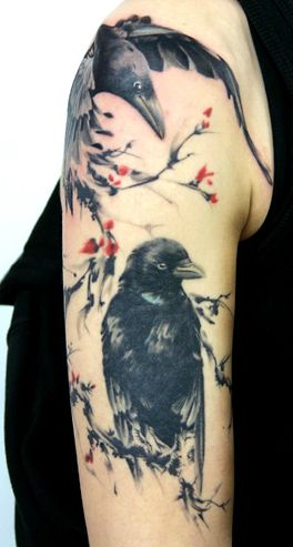 Υπέροχο σχέδιο τατουάζ Crow And Raven