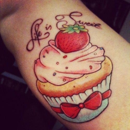Mansikan cupcake -tatuointi