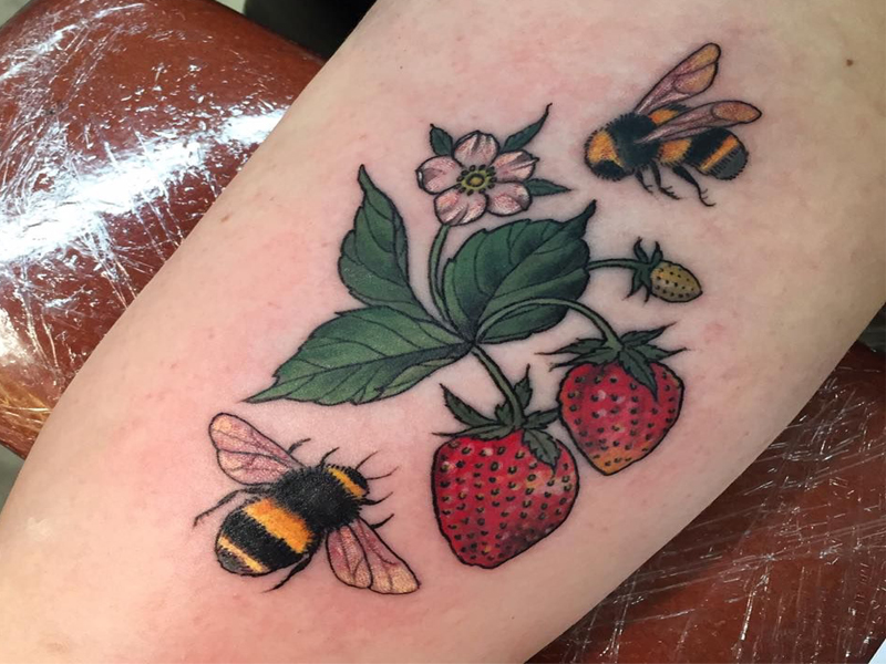 Mansikan tatuointikuvat, mallit ja merkitys