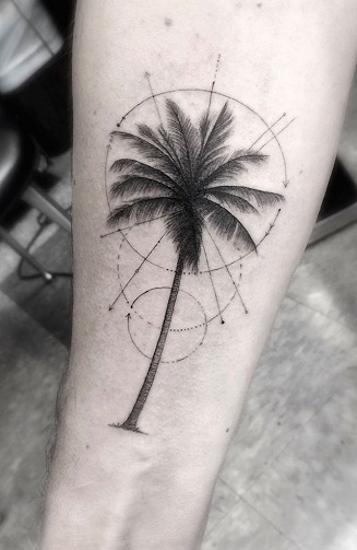 Geometrinen palmupuun tatuointi