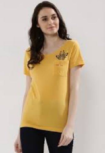 Keltaiset kauniit t-paidat tytöille