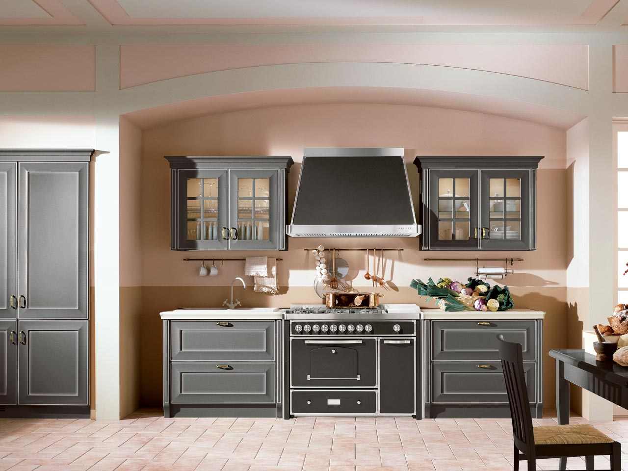 klassiskt kök antracitfärgade skåp inbyggda vitvaror modern utrustning