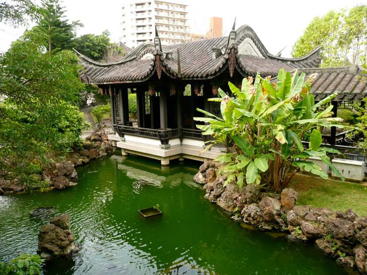 japansk-trädgård-design-vatten-trädgård-hus-exotisk