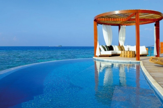 W Retreat spa resort på Maldiverna infinity pool