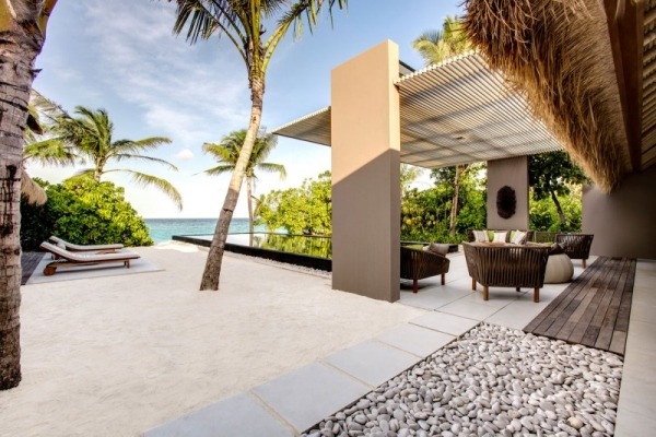 Hotelldesign på Maldiverna Cheval Blanc Randheli -terrassen