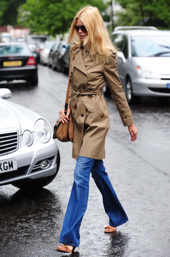 Dam-trench-rock-khaki-färg-midja-med-bälte-street-styling-med-jeans