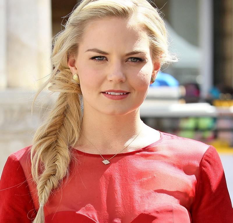 Trendiga frisyrer-sommar-2015-sida-fiskbens-fläta-Jennifer-Morrison