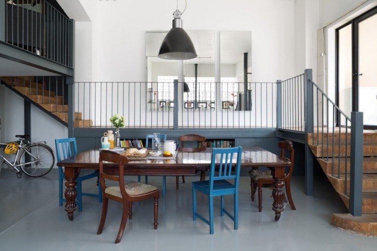 Banister-paint-blue-modern-apartment-ideas