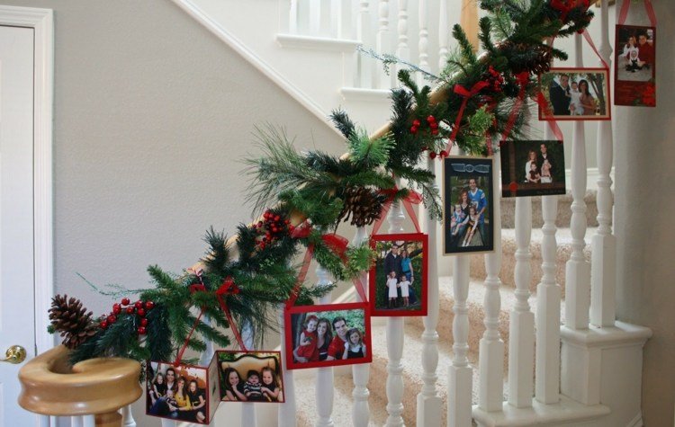 Trappräcke dekorera julfoton familj juldekoration trappområde