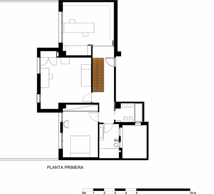 trappa-trä-andra-våningsplan-sovrum-badrum