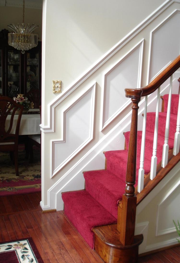 trappor-renovera-måla-idéer-trappor-lila-matta-mjuka träräcken