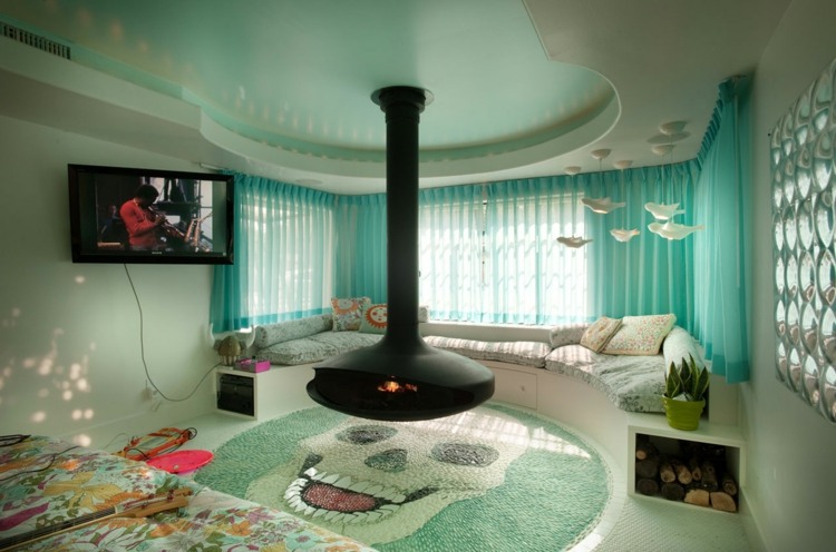 turkosa gardiner modernt vardagsrum idé rund soffa spis flytande effekt sten