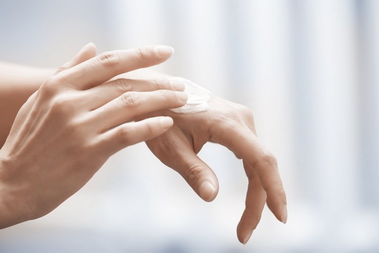 torra händer vård tips hålla huden frisk tvätta händerna hur ofta