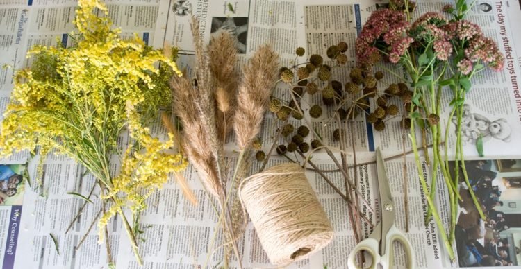 Gör dina egna torra bukettmaterial-blommor-gult-garnsax