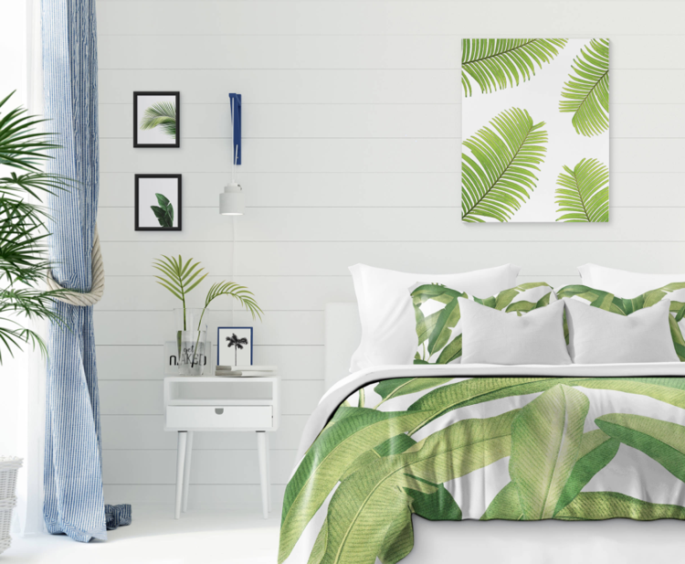 gröna blad och vit färg i sovrummet