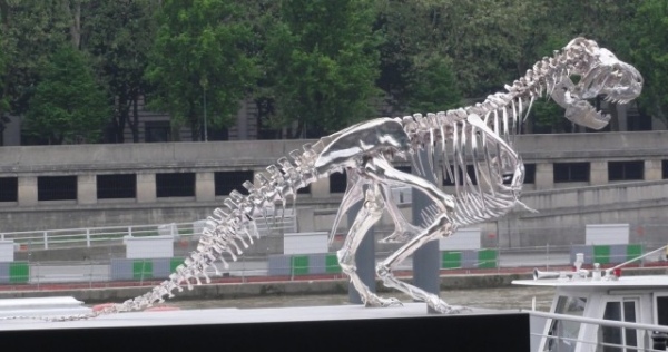 Paris Tyranosaure-Rex Bateaux-Mouches Silverinstallation Art