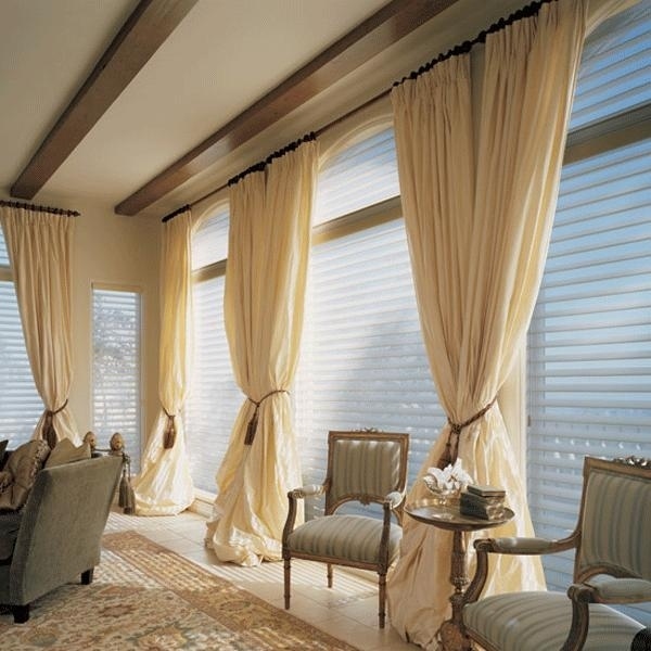 Idéer att använda gamla sängkläder som gardiner