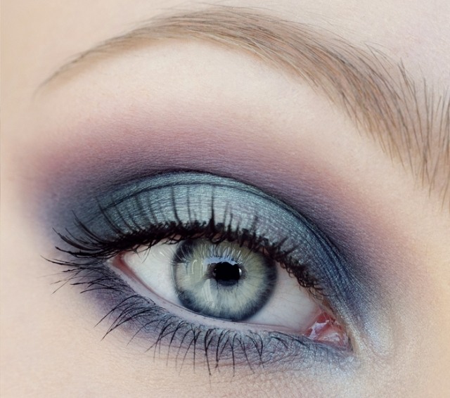 färgövergång-ögon-smink-väl-suddig-blå-nyanser