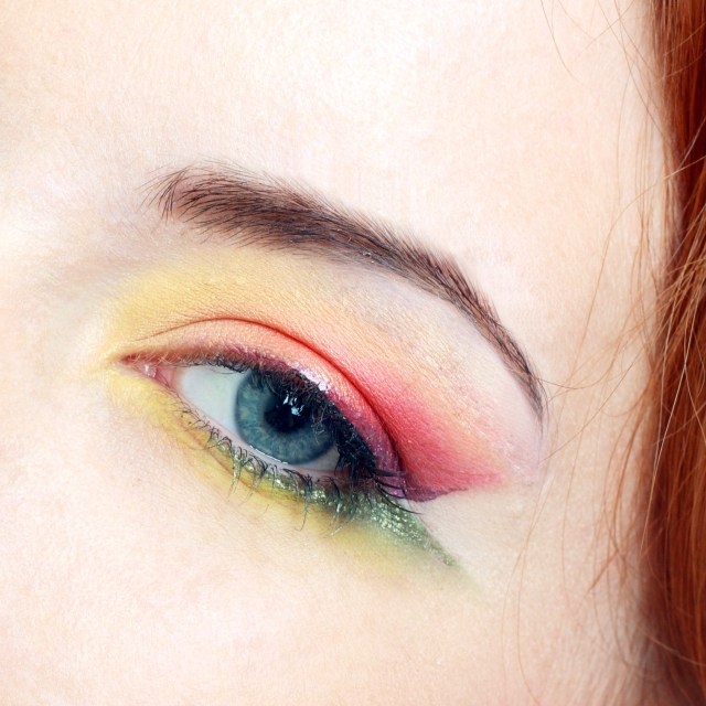 Trend-färger-sommar-2014-ögon-smink-extravaganta-applicera-idéer