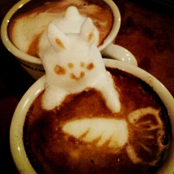 3d latte cafe art kazuki yamamoto kanin mohre cup klättring