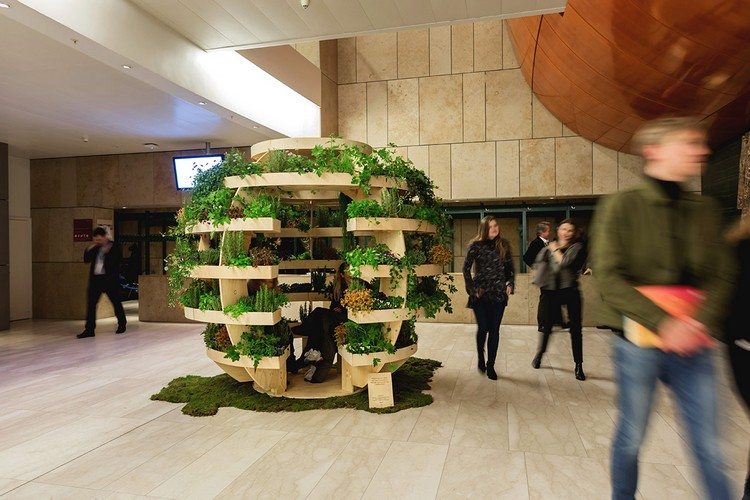 urban jordbruk futuristisk trädgård stad innovativt designprojekt koncept hyrdroculture växter trä sfär utställning