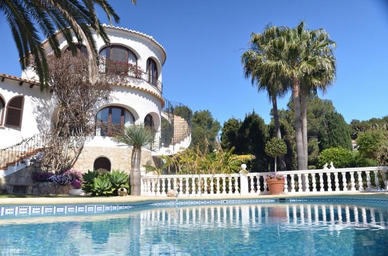 Boka en semester i Mallorca villa pool