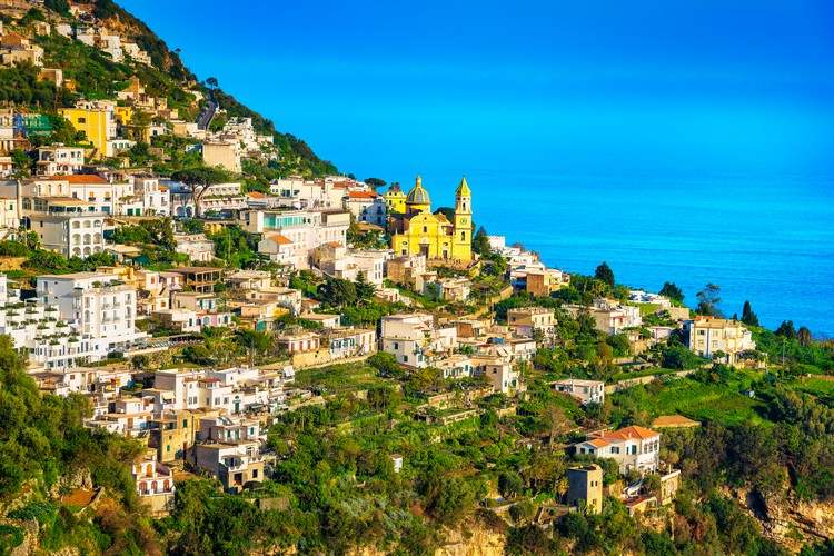 Amalfikustens stränder tipsar semester i Italien vid havet