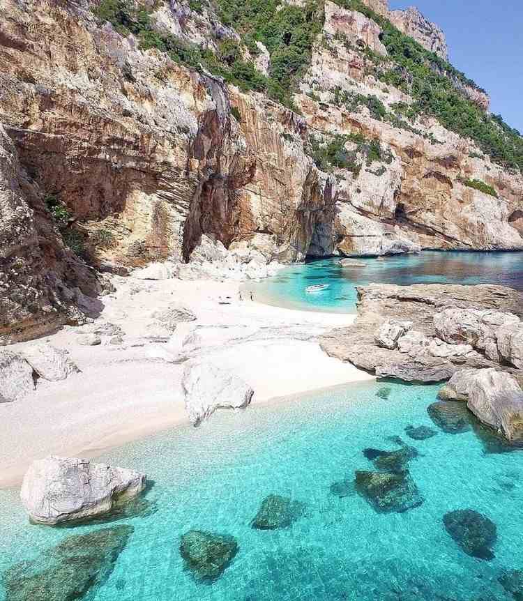 Cala Mariolu Sardinien semester i Italien vid havet tips