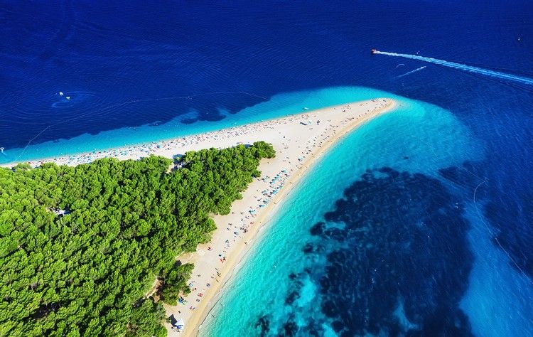 de vackraste öarna i kroaterna Zlatni Rat strand sommarlov 2021 tips