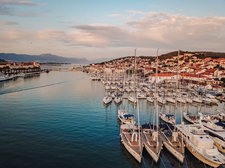 Sommarsemester i Europa 2021 semester i Kroatien vid havet