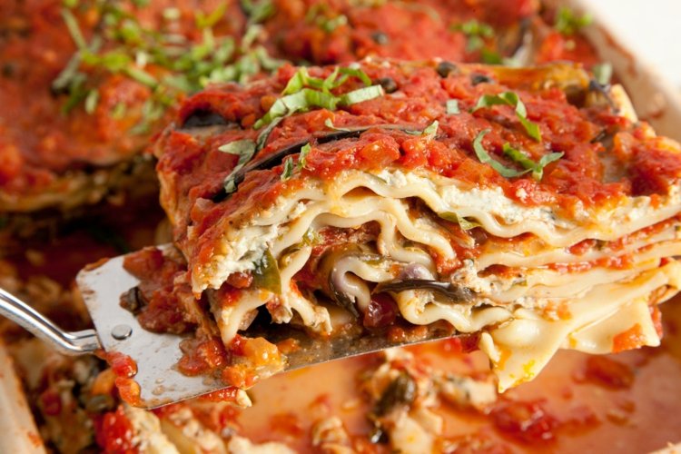 Recept för att förbereda lasagne utsökt hälsosamt