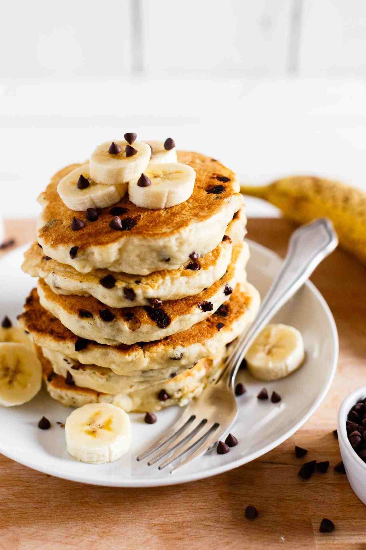 Veganfrukostrecept Bananer Chokladpannkakor Vegansk hälsosam viktminskning