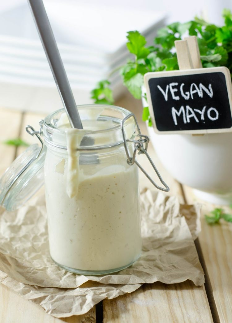 vegansk majonnäs tofu-idé-tjock-flytande-sojamjölk