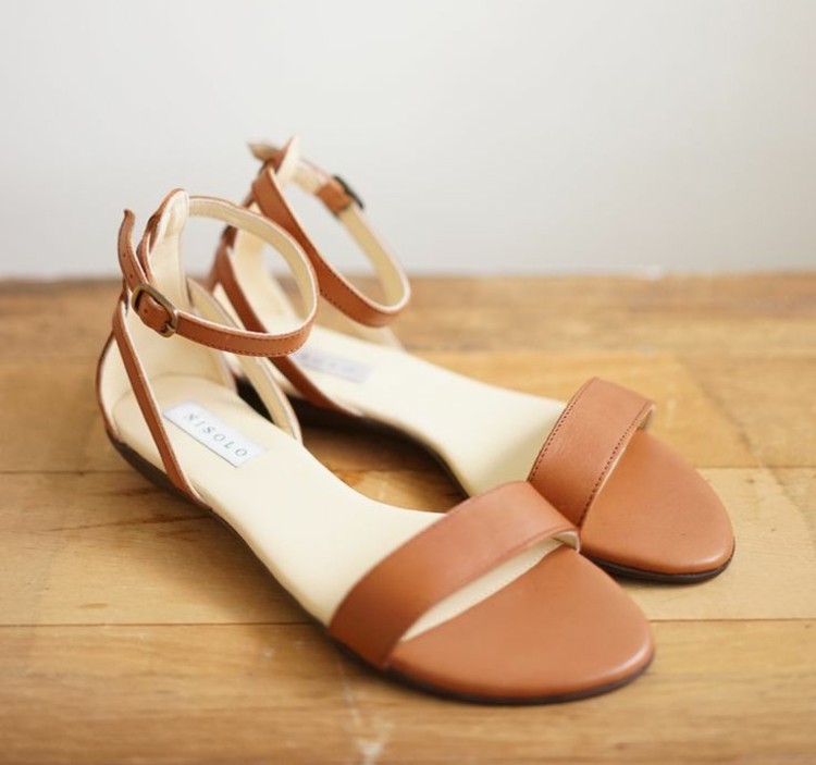 mode-vegan-nisolo-syntet-läder-sandaler-brun-sommar-tillbehör