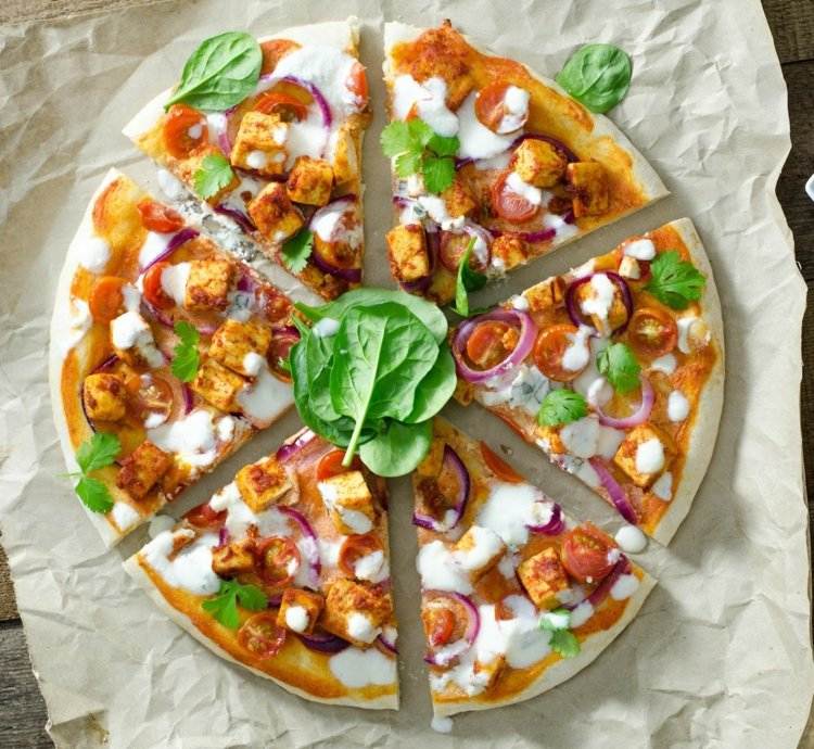 Pizza-vegan-tofu-inspiration-basilika-kryddor-topping-idé