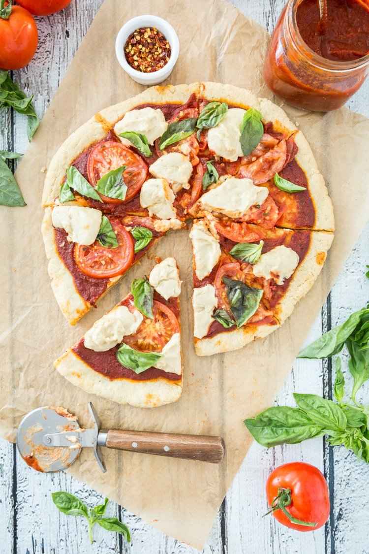 pizza-vegansk-margherita-klassisk-recept-enkel