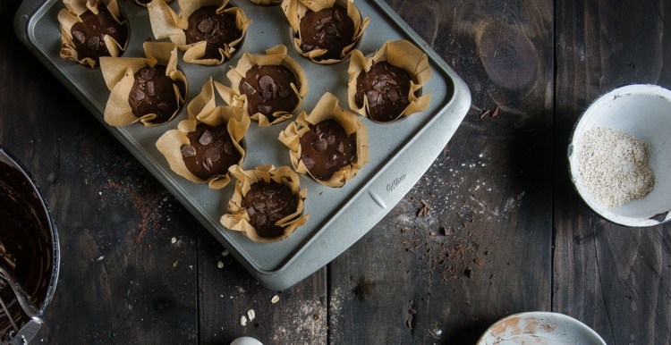 vegan-choklad-gör-det-själv-muffinsform-bakpapper-chokladgodis