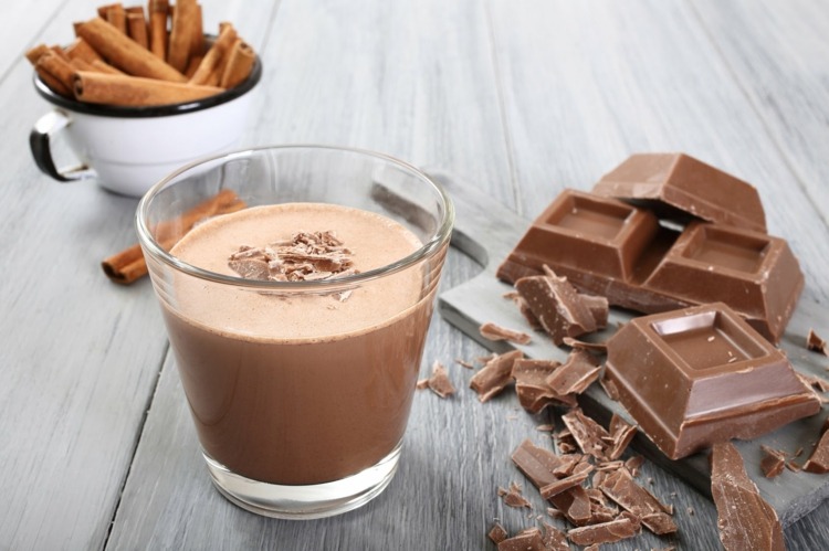 vegan-choklad-gör-själv-kakao-förbered-drick-kanel