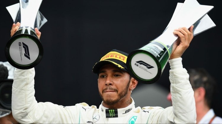 Lewis Hamilton vegan atlet växtbaserad kost hälsosam berömd idrottsman
