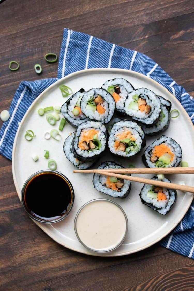 Gör Maki Sushi vegan själv med grönsaker