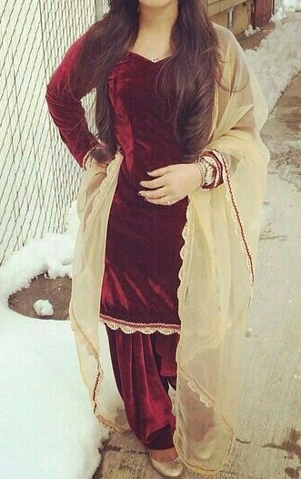 Απλό Punjabi Velvet Salwar Suit