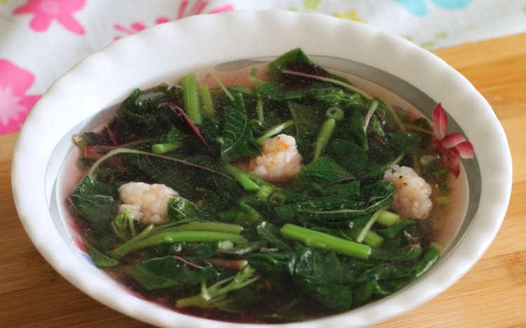 krabba soppa-spenat-vietnamesisk maträtt