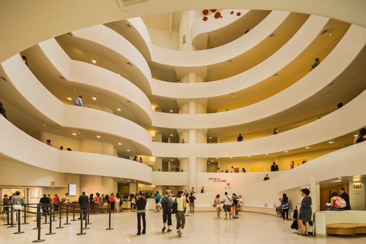 Virtuell resa till New York till Guggenheim -museet