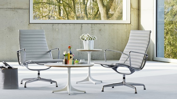 Vitra-stolar-aluminium-stol-stor-modell-grå-kontorsmöbler