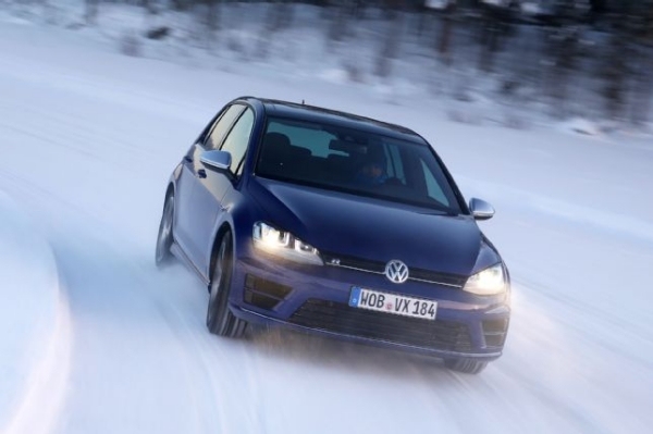 300 hk Volkswagen Golf R-evo 2015 motståndskraftig mot snö