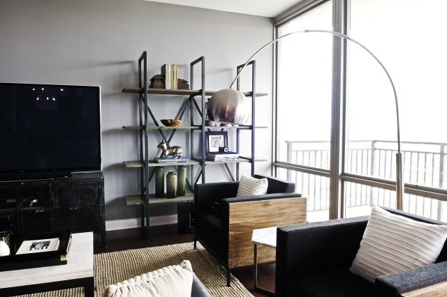färgidéer för vardagsrummet-grå-vägg-industriell look