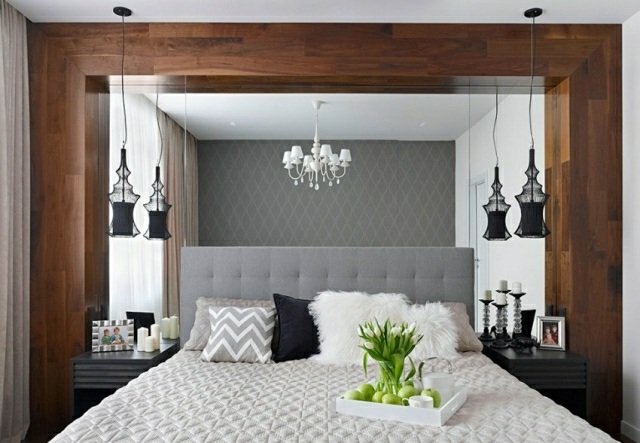 litet sovrum-dekoration-spegel-vägg-svart-vit