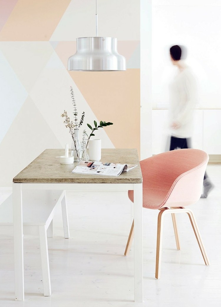 skymning rosa vägg färg modern matsal färg accenter geometriska eames stol